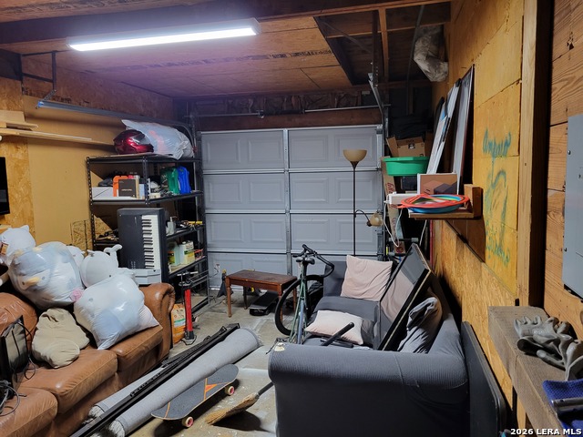 Image 16 of 17 For 558 Adrian  