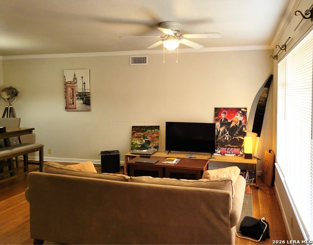 Image 3 of 17 For 558 Adrian  