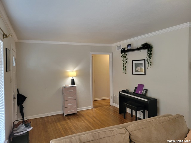 Image 5 of 17 For 558 Adrian  