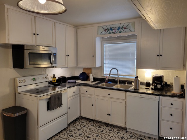 Image 6 of 17 For 558 Adrian  