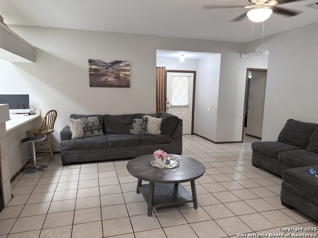 Image 3 of 14 For 5922 Larkmeadow