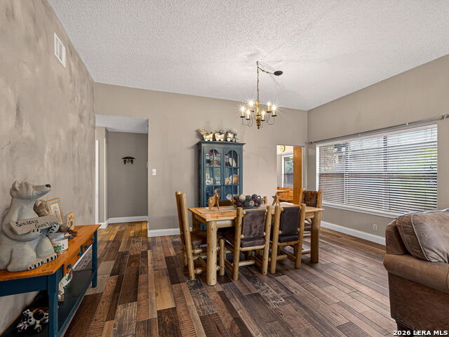 Listing photo id 4 for 13723 Cedar Canyon