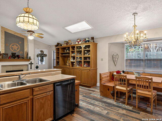Listing photo id 6 for 13723 Cedar Canyon