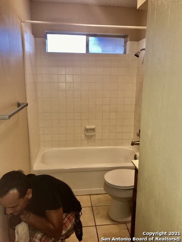 Image 11 of 15 For 2101 Ledge View St