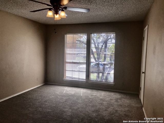 Image 8 of 15 For 2101 Ledge View St