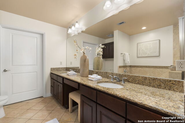 Image 20 of 29 For 215 Center St  203