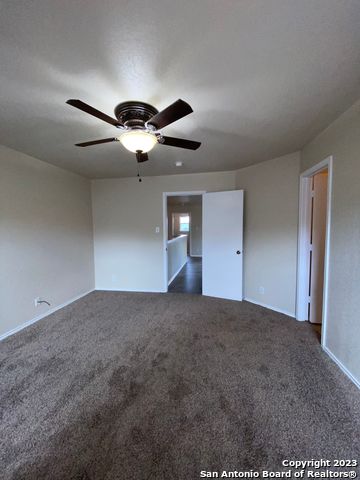 Image 29 of 36 For 4938 Corian Springs Dr