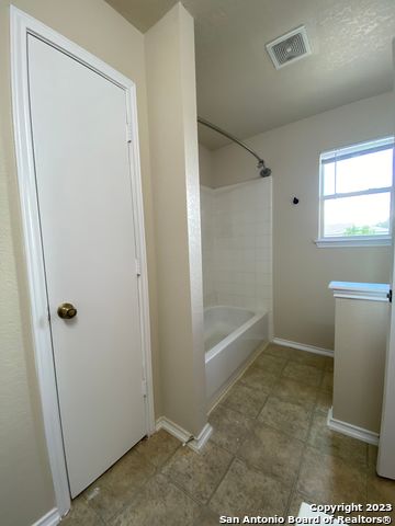 Image 30 of 36 For 4938 Corian Springs Dr