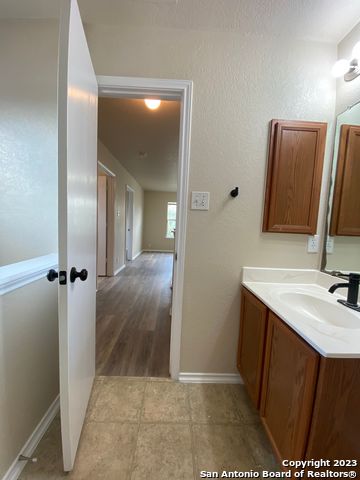 Image 31 of 36 For 4938 Corian Springs Dr