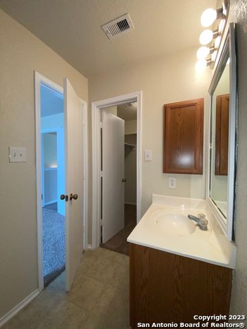 Image 32 of 36 For 4938 Corian Springs Dr