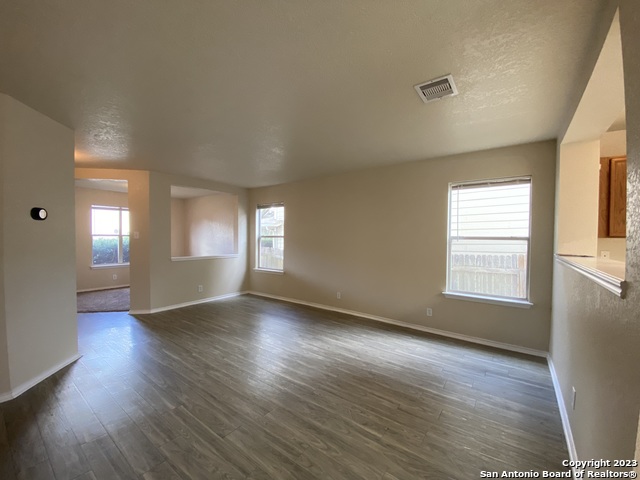 Image 8 of 36 For 4938 Corian Springs Dr