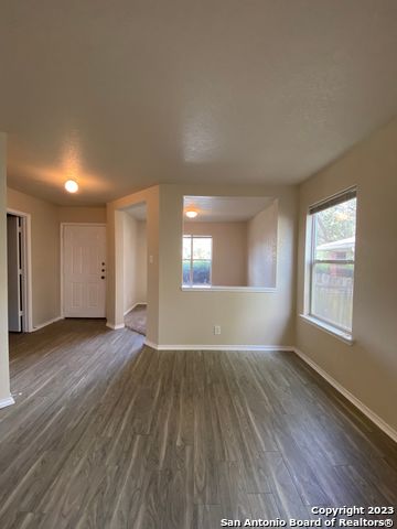 Image 9 of 36 For 4938 Corian Springs Dr