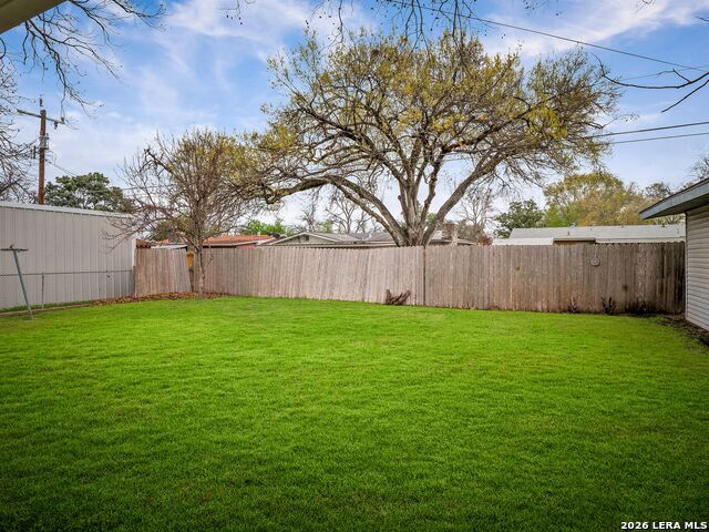 Image 22 of 25 For 4630 Seabreeze Drive