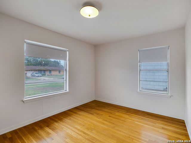 Image 8 of 25 For 4630 Seabreeze Drive