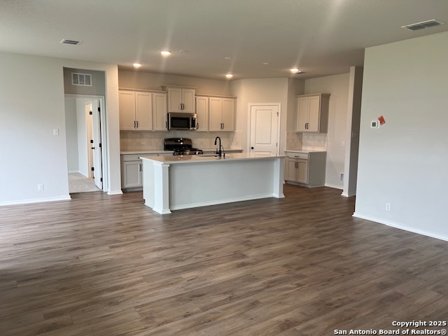 Image 11 of 19 For 105 Beveridge