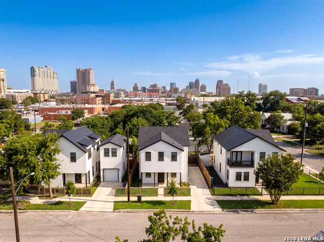 Image 28 of 29 For 423 Mesquite St N