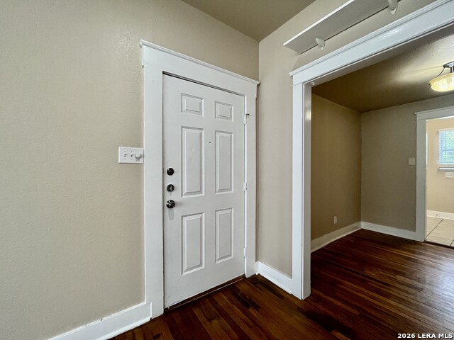 Listing photo id 15 for 1539 Woodlawn Ave W 2