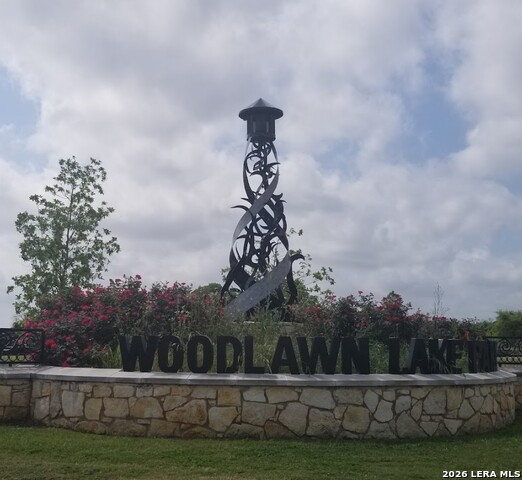 Listing photo id 18 for 1539 Woodlawn Ave W 2