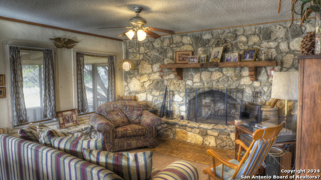 Image 22 of 47 For 22 Squirrel Bend