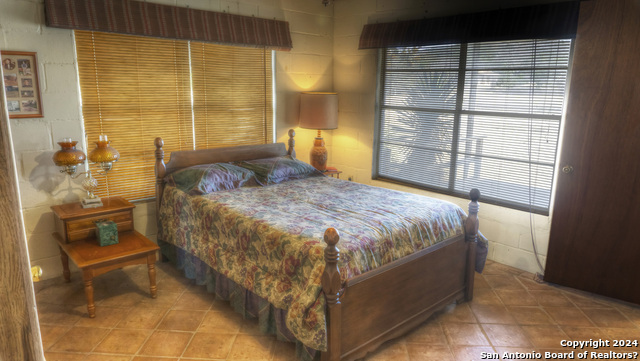 Image 29 of 47 For 22 Squirrel Bend