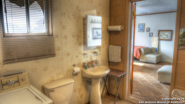 Image 35 of 47 For 22 Squirrel Bend