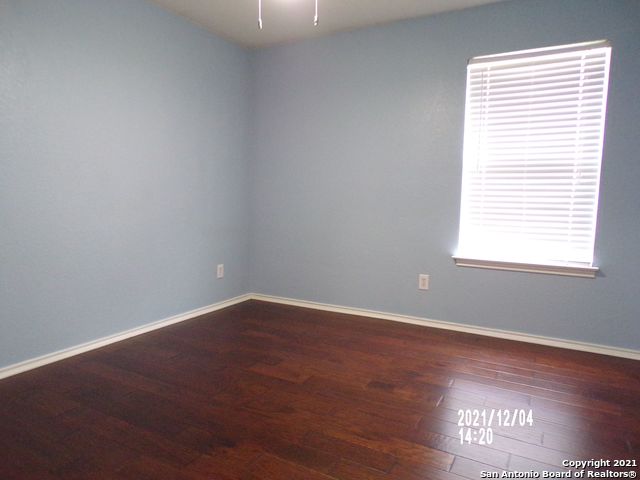 Image 13 of 23 For 10722 Firefox Den