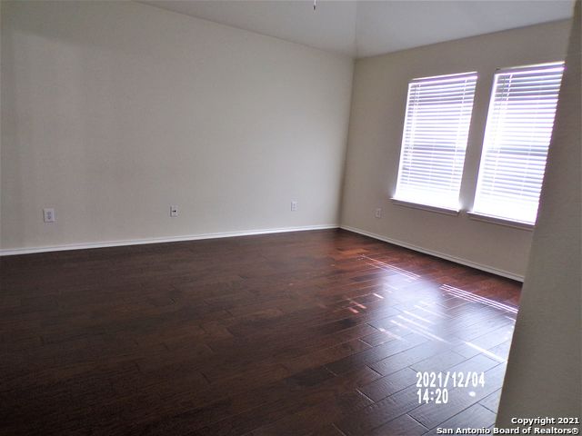 Image 14 of 23 For 10722 Firefox Den