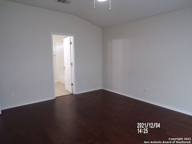 Image 20 of 23 For 10722 Firefox Den