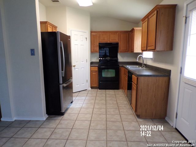 Image 7 of 23 For 10722 Firefox Den