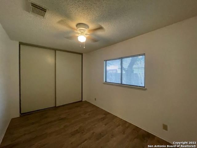 Image 11 of 18 For 7631 Heathridge