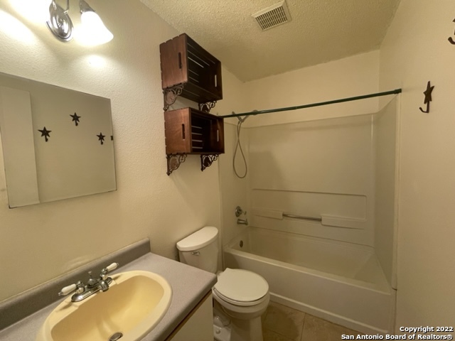 Image 14 of 18 For 7631 Heathridge