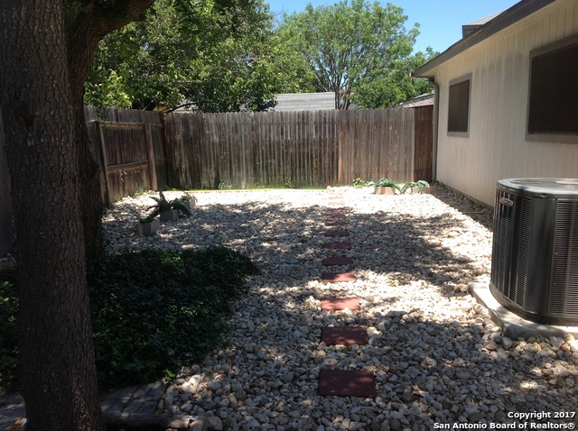 Image 16 of 18 For 7631 Heathridge