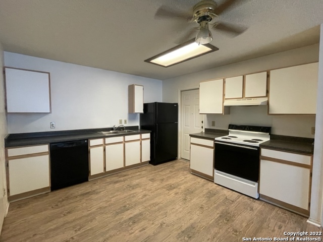 Image 7 of 18 For 7631 Heathridge