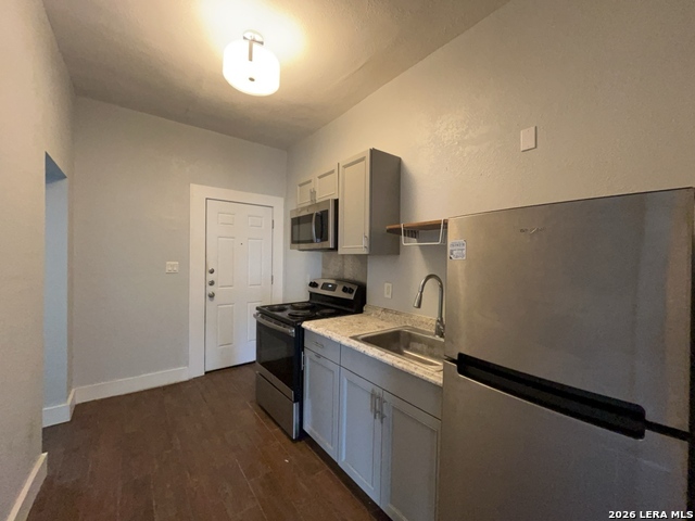 Image 9 of 29 For 506 Drexel Ave W 4