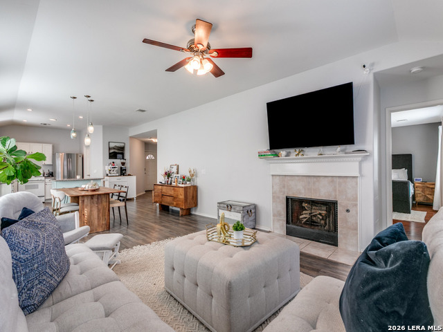 Image 10 of 27 For 6602 Ivywood Dr