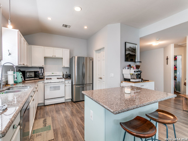 Image 12 of 27 For 6602 Ivywood Dr