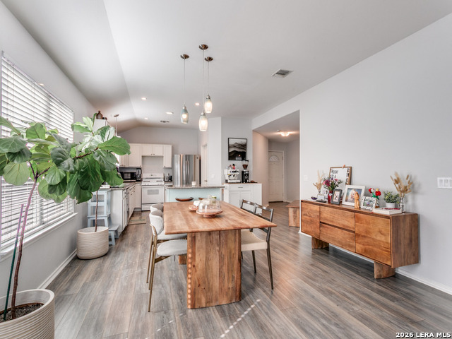 Image 7 of 27 For 6602 Ivywood Dr