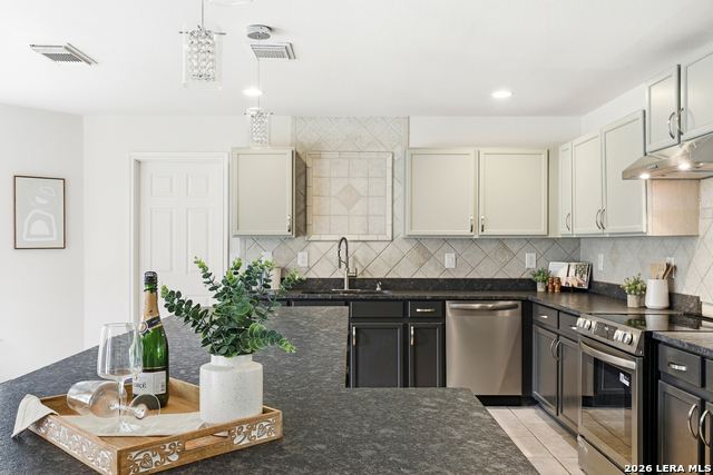 Image 12 of 35 For 16046 Watering Point Dr