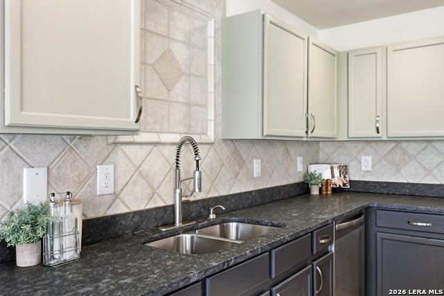 Image 15 of 35 For 16046 Watering Point Dr