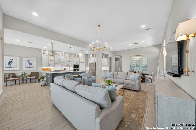 Image 13 of 53 For 24314 Downhill Lie