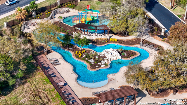 Image 49 of 53 For 24314 Downhill Lie