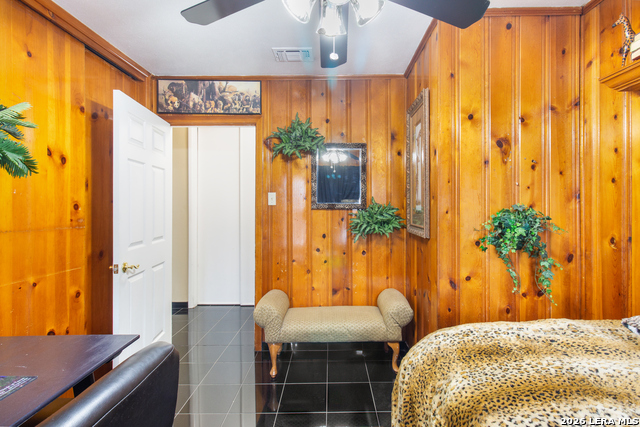 Image 18 of 29 For 214 Schmeltzer Ln