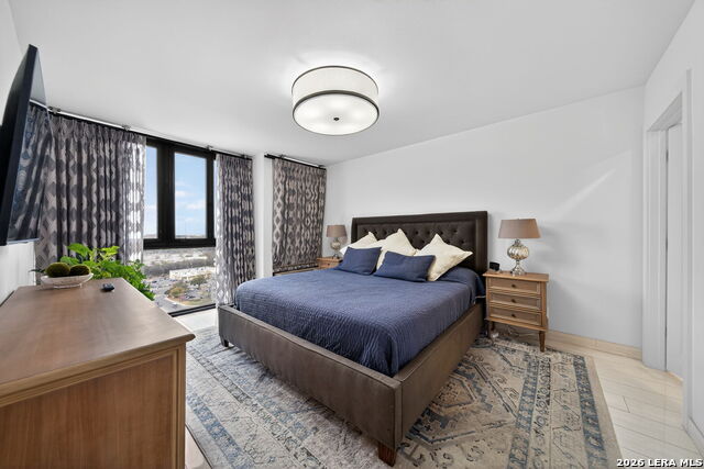 Image 10 of 29 For 7701 Wurzbach  2006