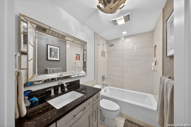 Image 15 of 29 For 7701 Wurzbach  2006