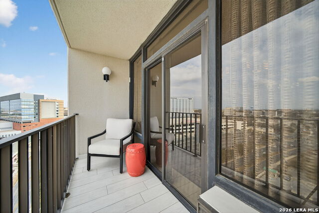 Image 17 of 29 For 7701 Wurzbach  2006