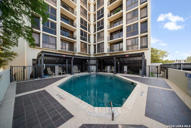 Image 19 of 29 For 7701 Wurzbach  2006