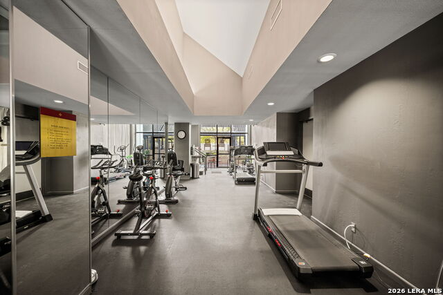 Image 22 of 29 For 7701 Wurzbach  2006