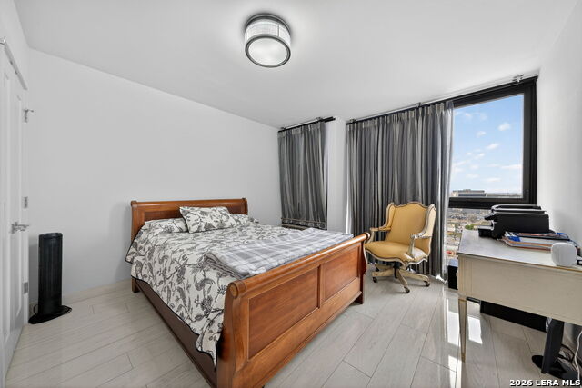 Image 6 of 29 For 7701 Wurzbach  2006