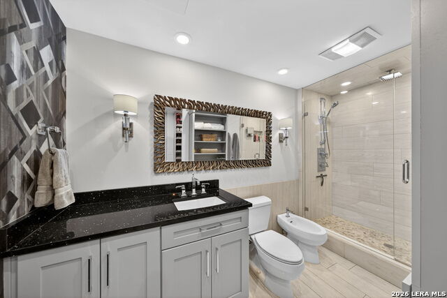 Image 8 of 29 For 7701 Wurzbach  2006