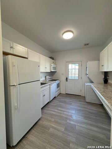 Image 2 of 8 For 642 San Gabriel N